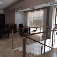 Lokal na parterze klimatyzacja duże witryny