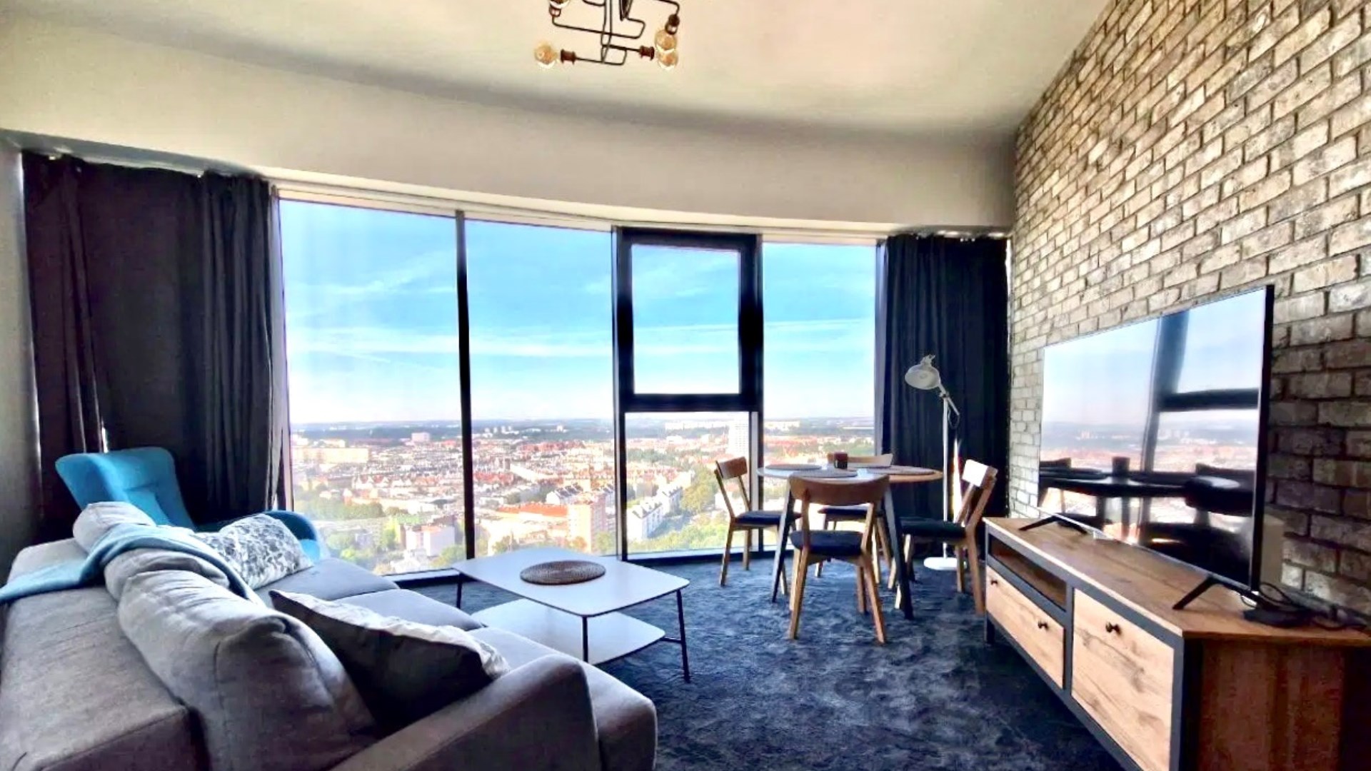 Najem Hanza Tower - apartament trzypokojowy /1.10