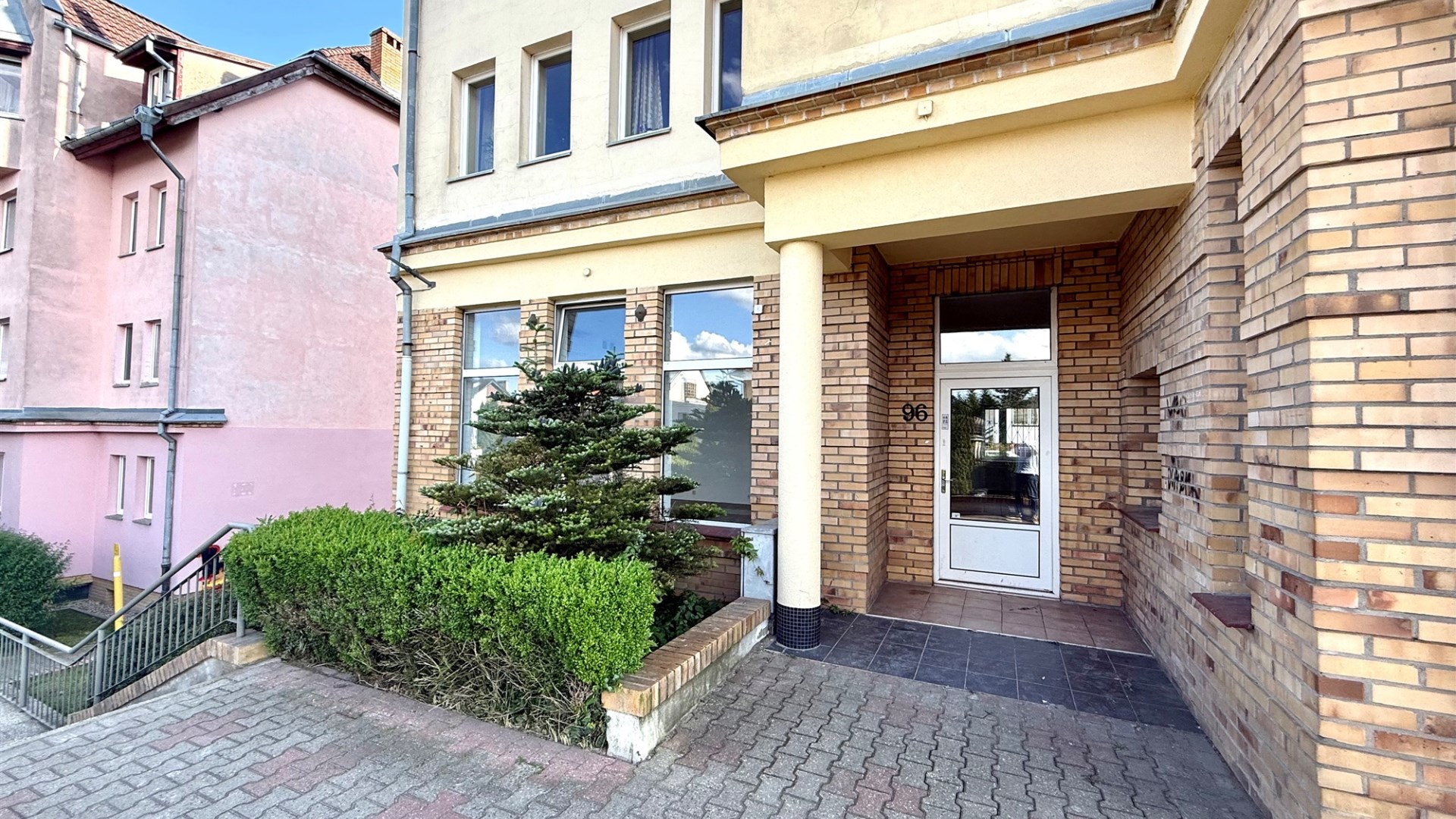 Lokal na sprzedaż