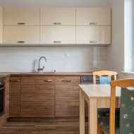 Mieszkanie z ogródkiem i miejscem postojowym