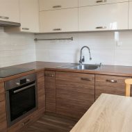 Mieszkanie z ogródkiem i miejscem postojowym