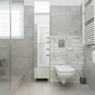 SZEREGOWIEC NA STRZEŻONYM OSIEDLU