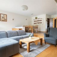 SZEREGOWIEC NA STRZEŻONYM OSIEDLU