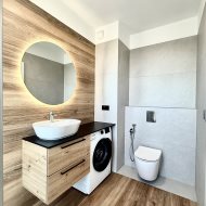 Nowa kawalerka z dużym balkonem / winda