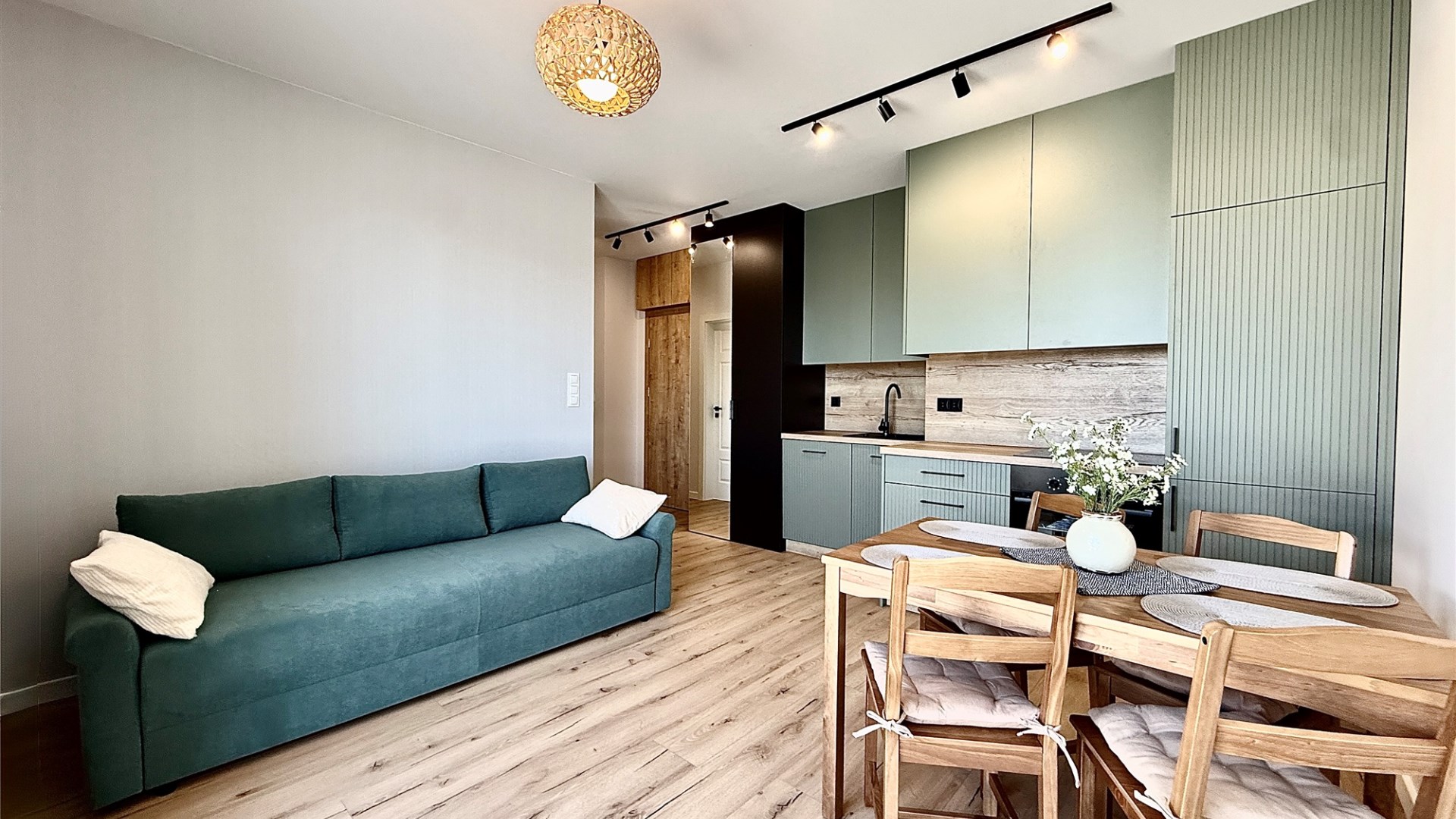 Nowe dwupokojowe mieszkanie z balkonem / winda