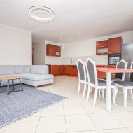 Duże, 5 pokojowe mieszkanie na wynajem