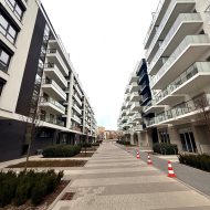 BULWARY - LOKAL UŻYTKOWY - PARTER - WITRYNA 