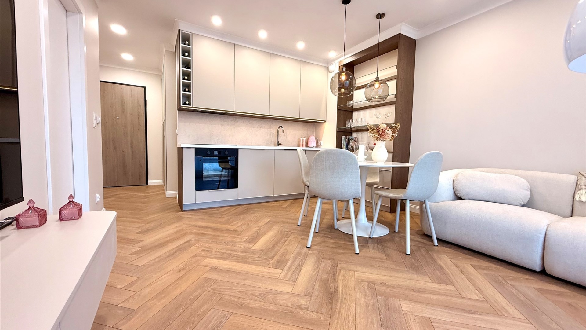 NOWE, KOMFORTOWE MIESZKANIE - WINDA, PARKING 