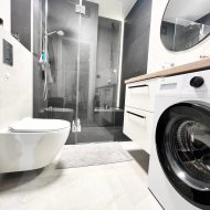 3 POKOJE | MIEJSCE PARKINGOWE | WINDA | BALKON