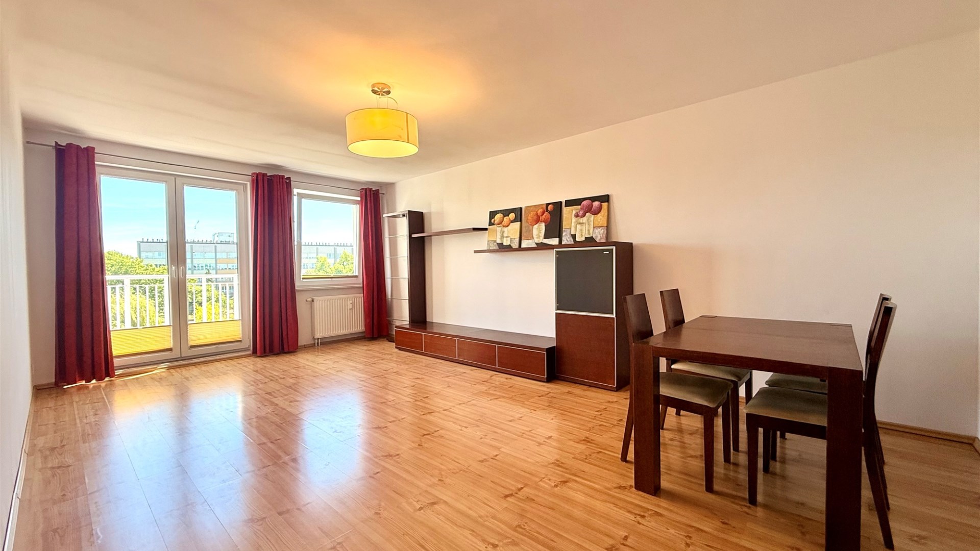 CENTRUM 2000r. 3pok. 71,1m2 (możliwość 4 pokoju).