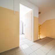 Obiekt produkcyjny | 1232 m2 | 507 m2 | A6 i S3