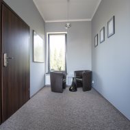 Budynek biurowy 92m²z halą 180m²| Działka 1201m²
