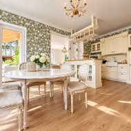 Elegancki dom z działką 1300m2 i garażem!
