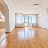 Klimatyzacja-balkon-dwie łazienki!