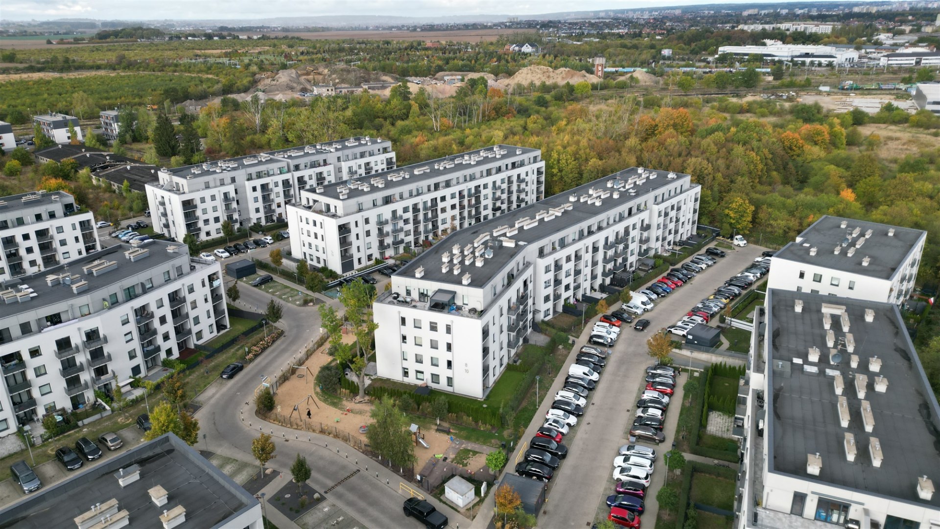 GUMIEŃCE OS. HARMONIA, 2pok. OGRÓDEK, M.PARKINGOWE
