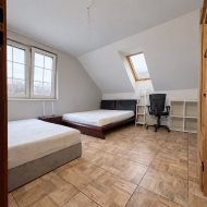 gabinet na parterze, 2 łazienki, 3 syialnie