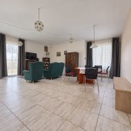 gabinet na parterze, 2 łazienki, 3 syialnie